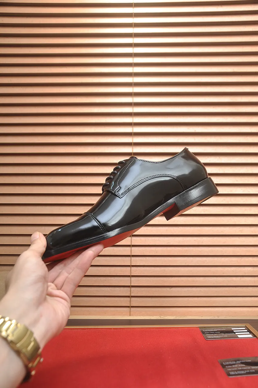 Men's shoes 💰620💶 [Chrstian Loubotin] Red-soled shoes 💋Original mold opening, the highest version on the market, purely handmade ➕Imported cowhide uppers, first-layer water-dyed cowhide lining! Original EU high-gloss outsole. 38 to 45 (45 customized)